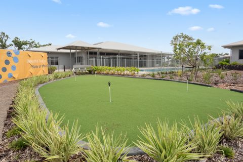 durack gardens green lawn